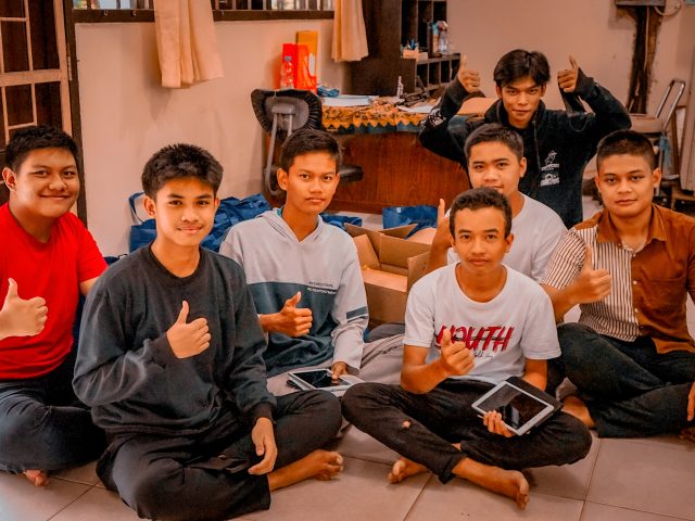 Perakitan PC pesanan kantor desa